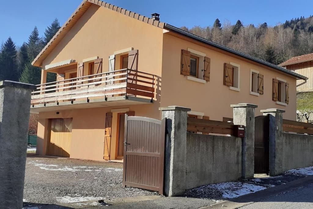 Les Randogodilleurs Avec Jacuzzi A 2Kms Des Pistes Et 350M Du Theatre Du Peuple ! Villa Bussang Buitenkant foto