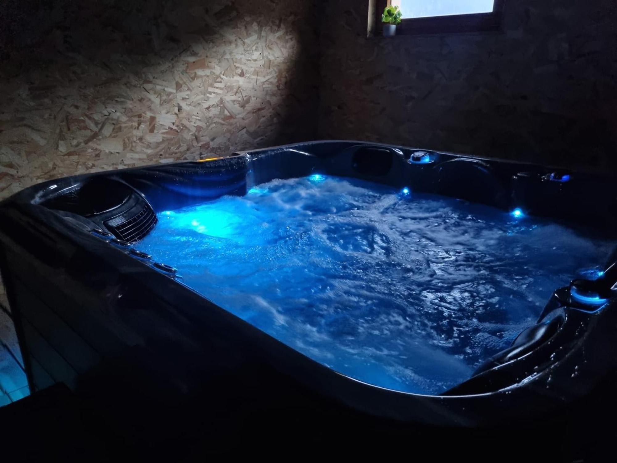 Les Randogodilleurs Avec Jacuzzi A 2Kms Des Pistes Et 350M Du Theatre Du Peuple ! Villa Bussang Buitenkant foto