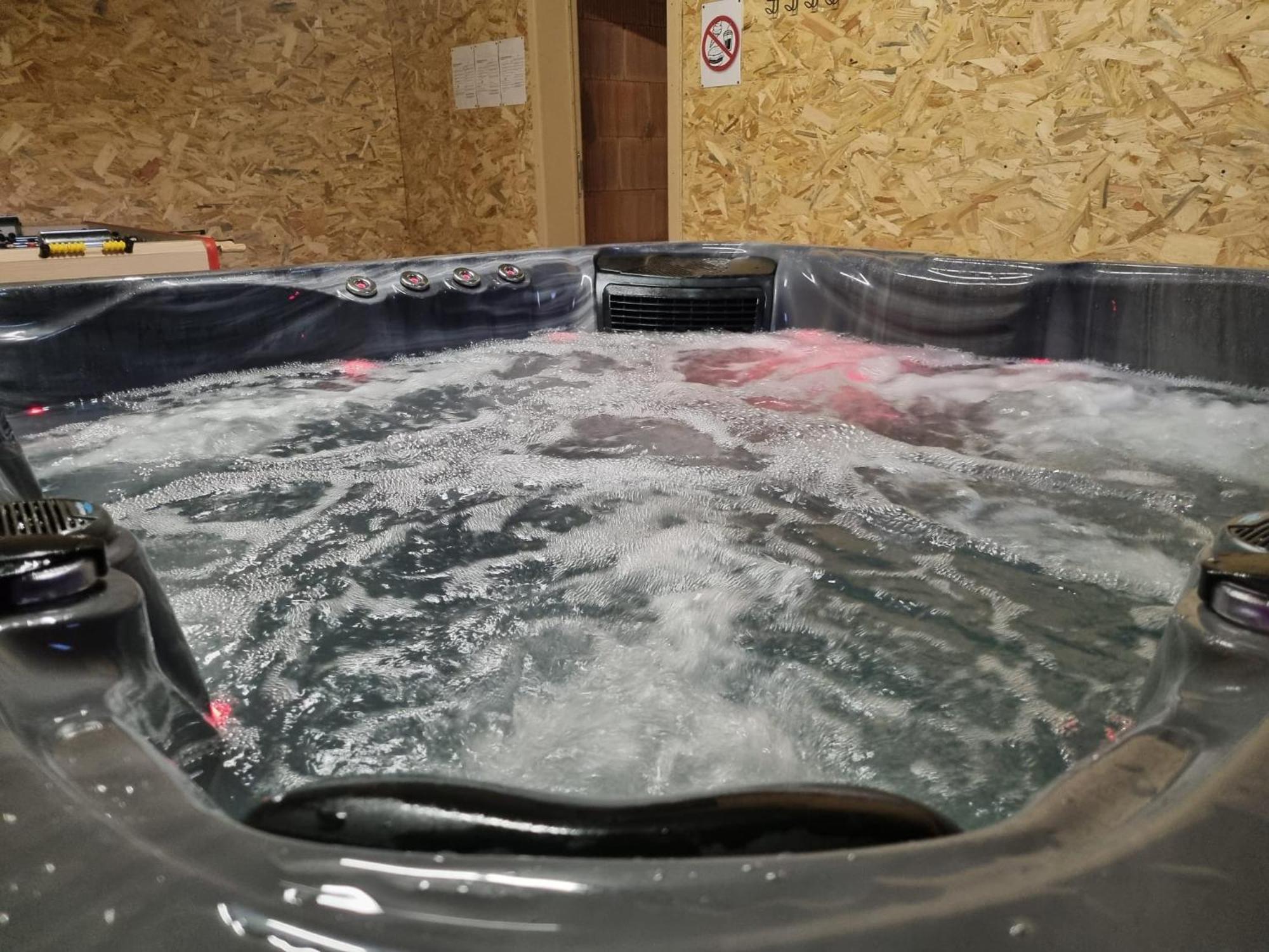 Les Randogodilleurs Avec Jacuzzi A 2Kms Des Pistes Et 350M Du Theatre Du Peuple ! Villa Bussang Buitenkant foto